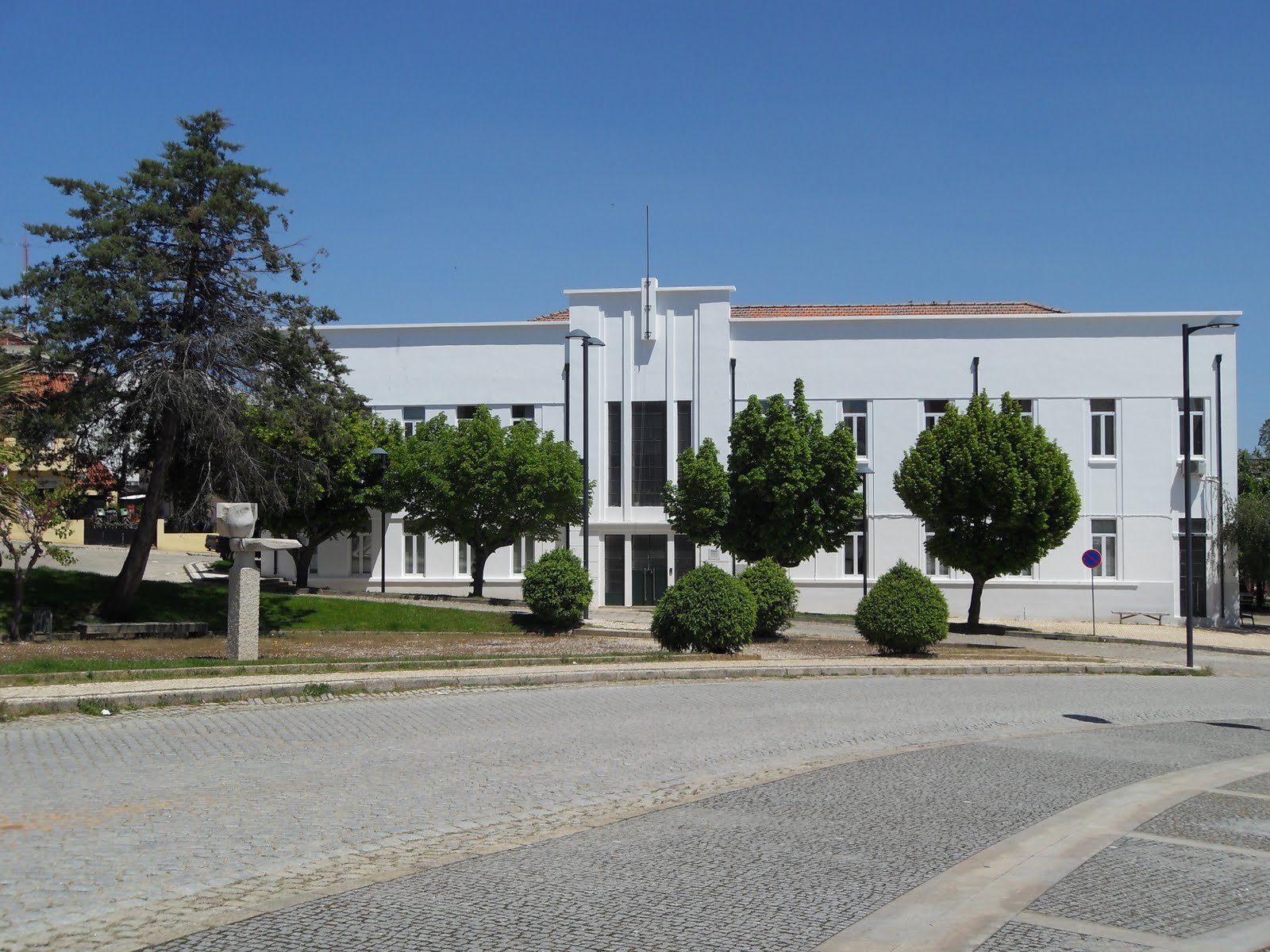 Ex-autarca de Alfândega da Fé vai ser julgado por ter alegadamente beneficiado proprietários de terrenos