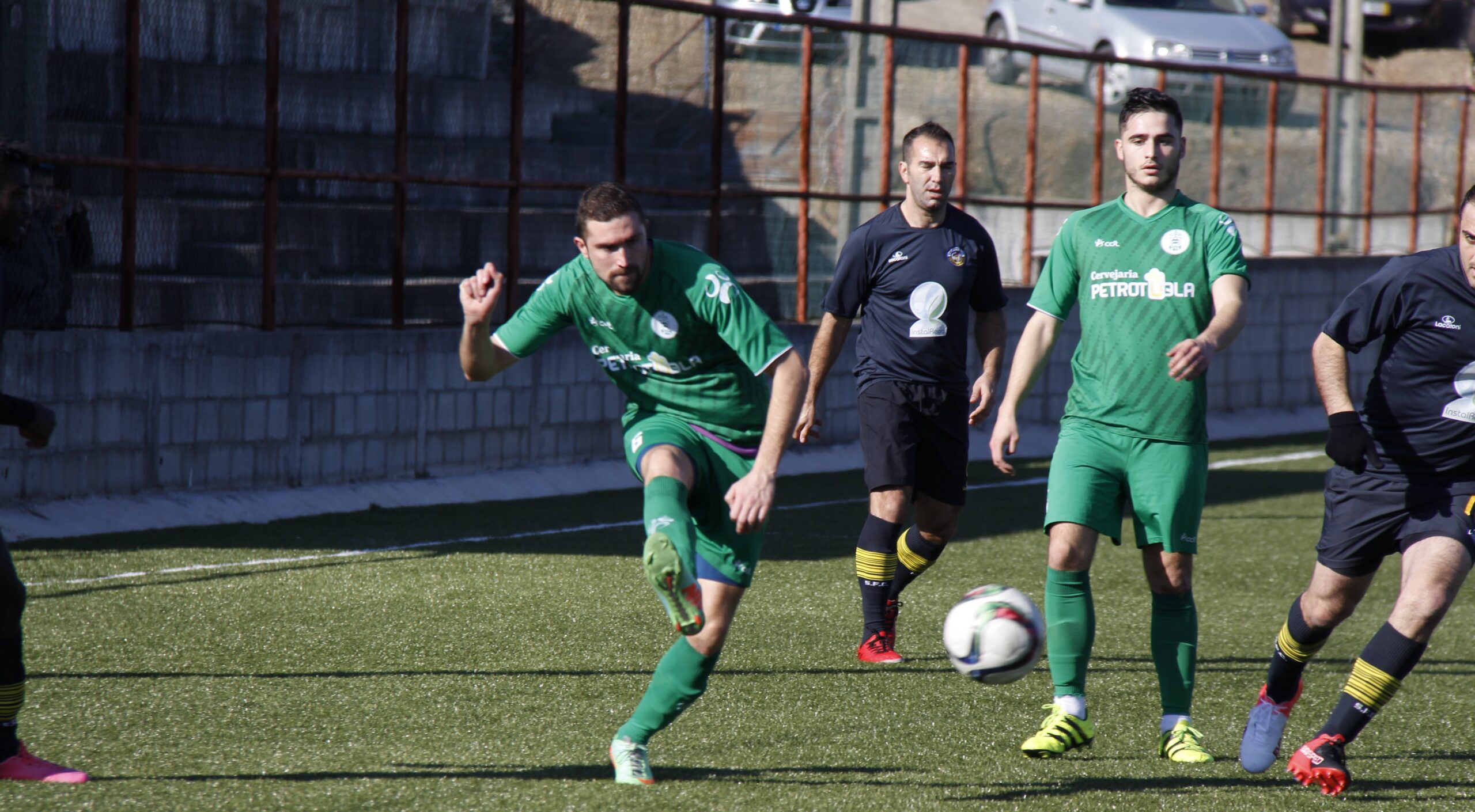 Argozelo com passaporte para a final praticamente carimbado