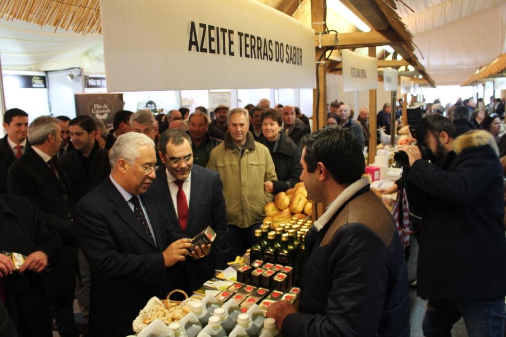 António Costa defendeu em Vinhais que a descentralização vai contribuir para o desenvolvimento regional