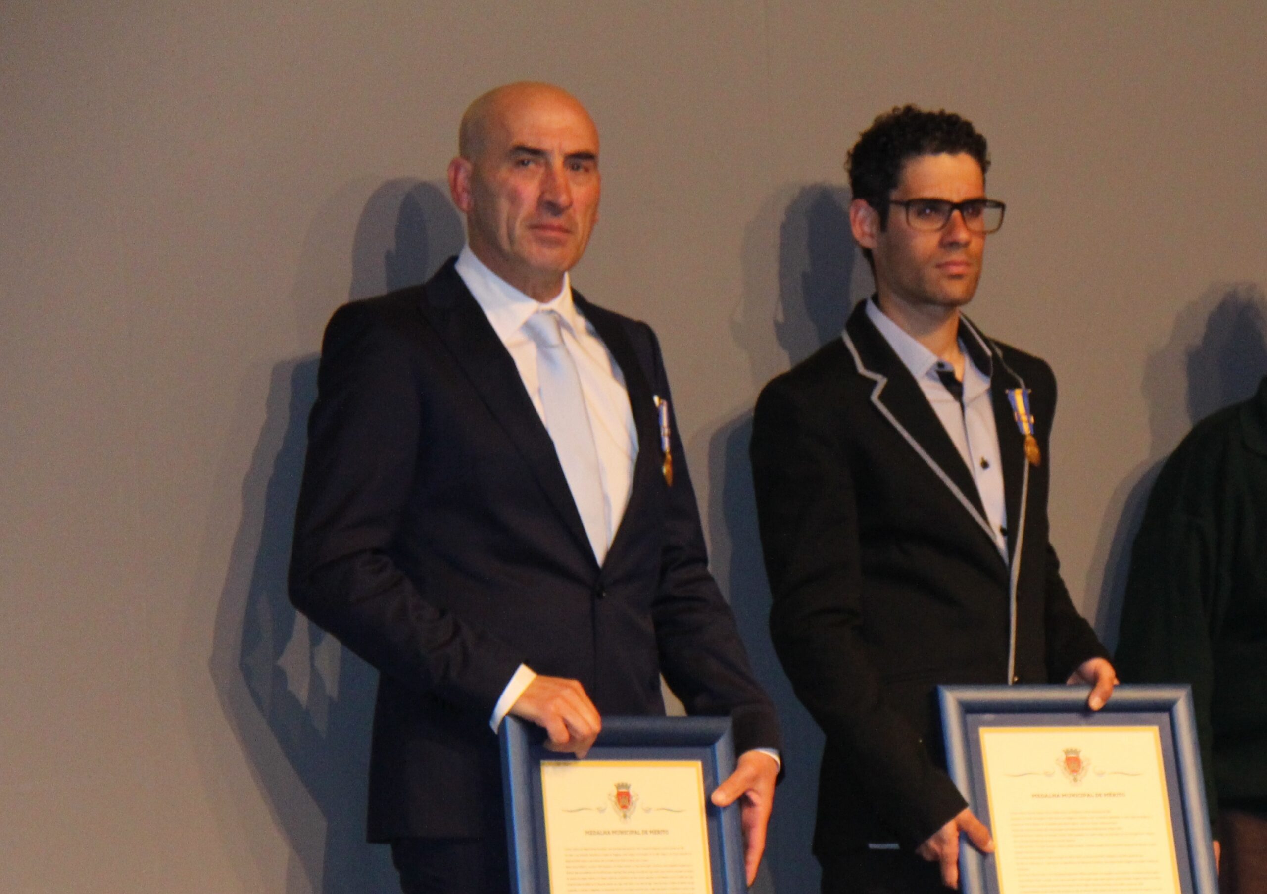 Pizzi e Ricardo Vilela distinguidos com Medalha de Mérito Municipal