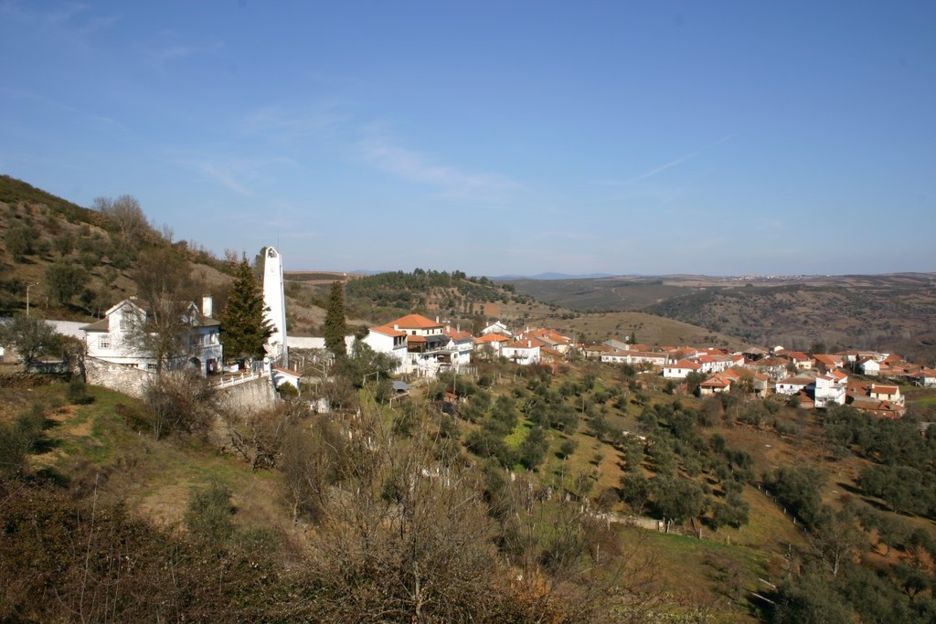 Homem morre enquanto manobrava tractor agrícola em Veigas (Quintanilha)