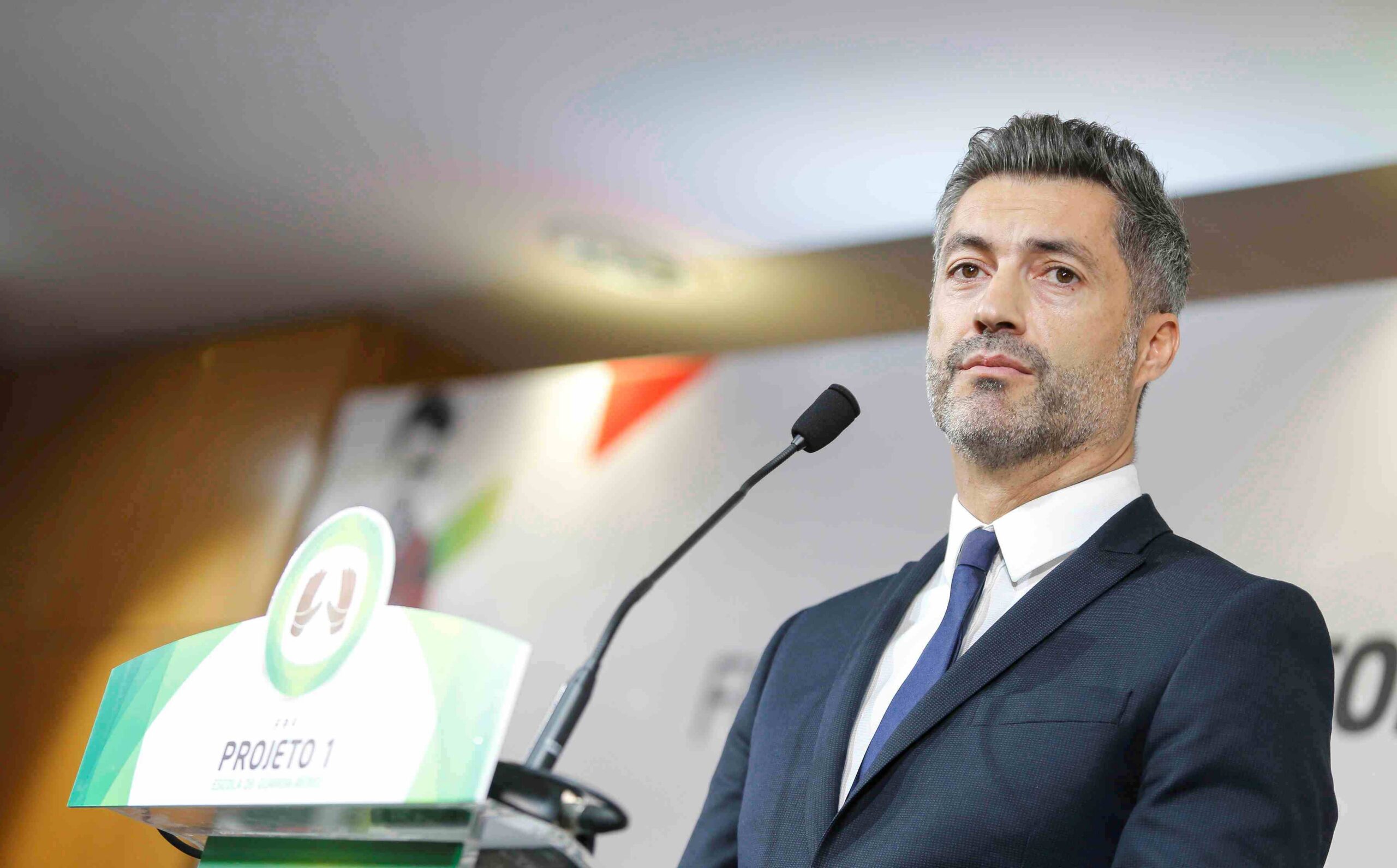 Vítor Baía em Alfândega da Fé com o “Projecto 1”