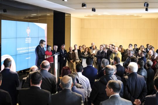 Incentivo da FPF ajuda Sendim e Vila Flor SC a requalificar campo de futebol