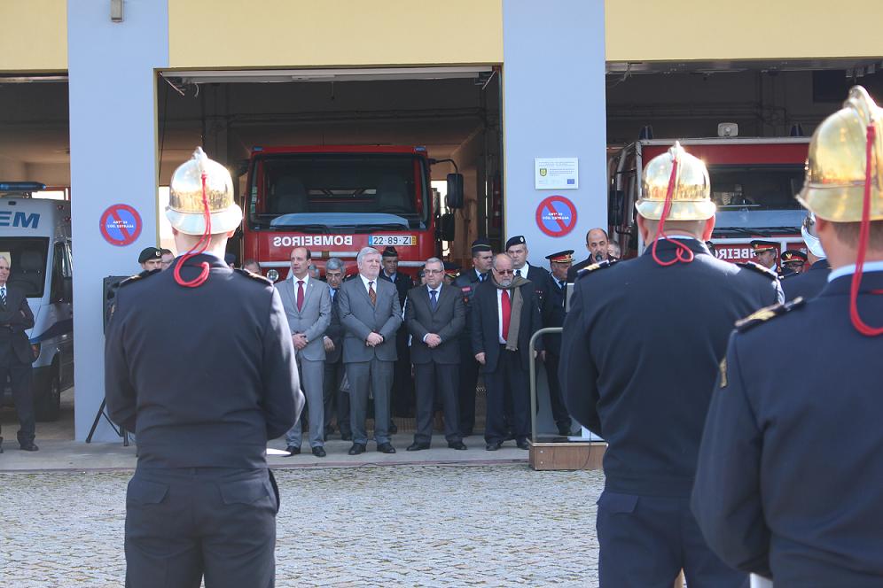 Militares vão ajudar bombeiros no combate aos incêndios