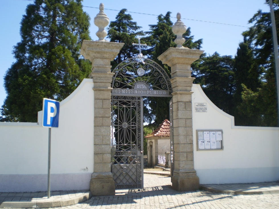 Furtos de flores no cemitério do Toural em Bragança