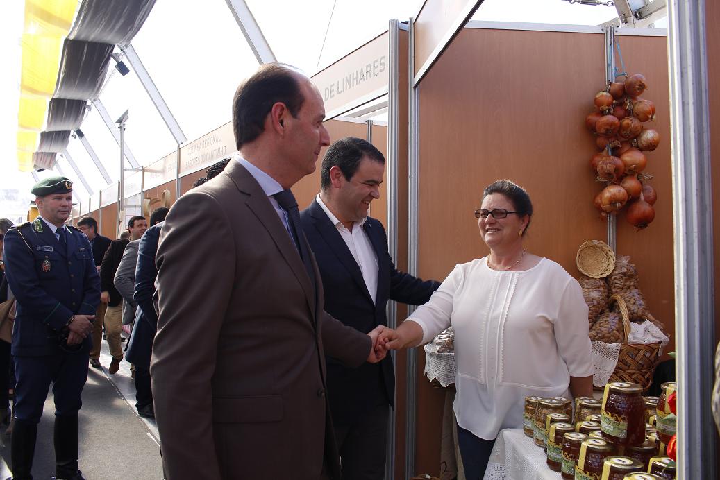 Feira das Amendoeiras em Flor de Mogadouro ajuda produtores locais a escoar produtos