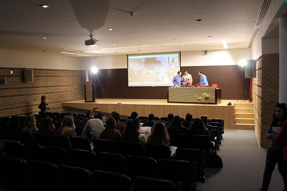 50 alunos portugueses participaram nas Masterclasses Internacionais em Física de Partículas no IPB