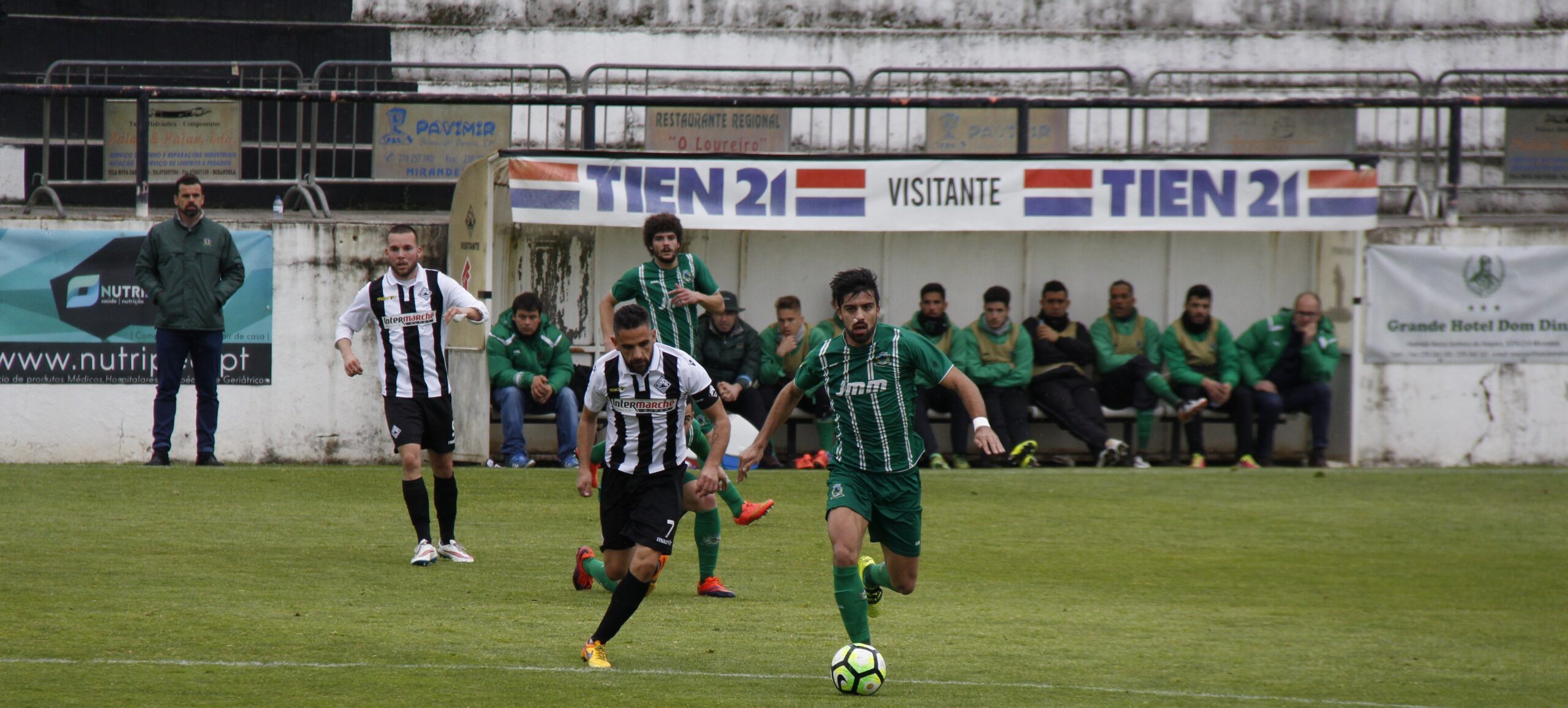 Mirandela deixa escapar vitória após lance polémico