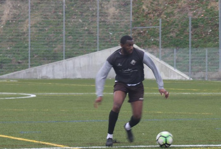 Sissoko à espreita da titularidade