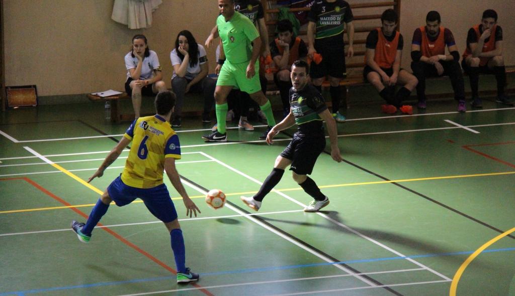 Derrota caseira dita despromoção do G.D.Macedense