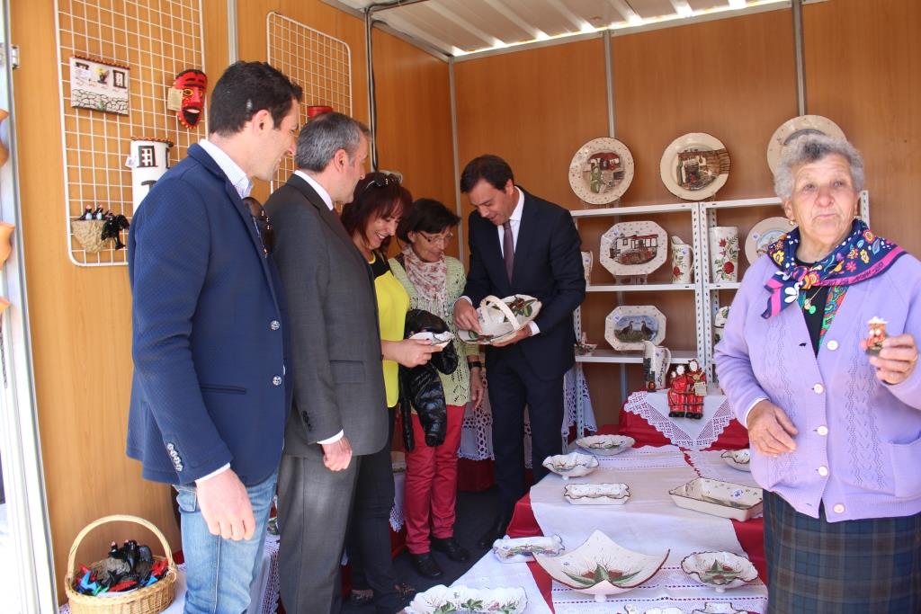 Feira de Artesanato de Bragança até Domingo na Praça Camões