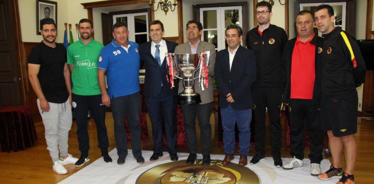 Campeões distritais de futebol de Bragança e Vila Real jogam, no domingo, a Taça Transmontana