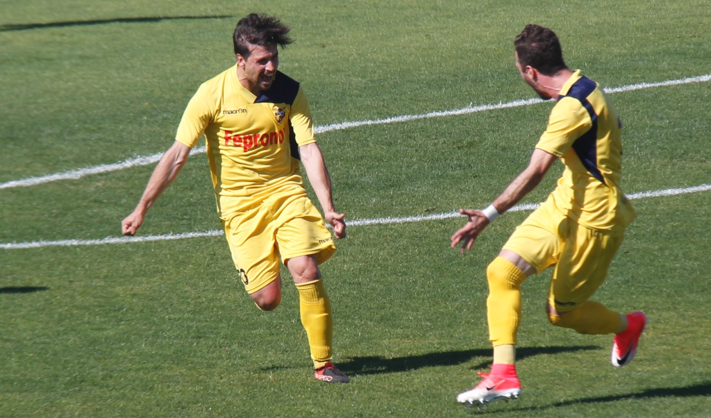 Bragança dá goleada (5-0) e tem a manutenção praticamente garantida