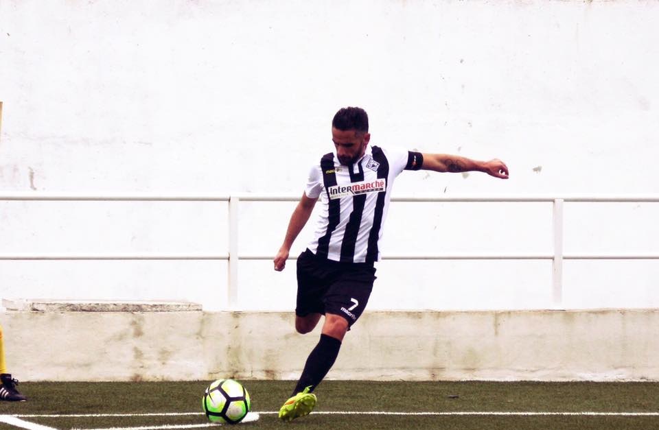 “Quem quer ser jogador tem que aguentar a pressão de um jogo negativo e mostrar capacidade de reacção”