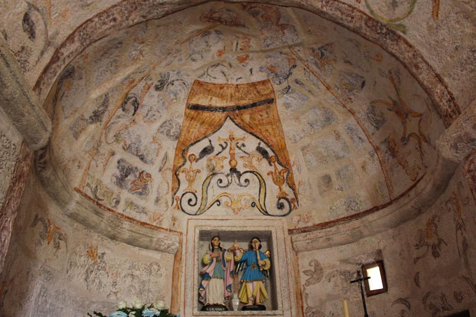 Frescos do fim da idade média encontrados em capela em Vale de Porco