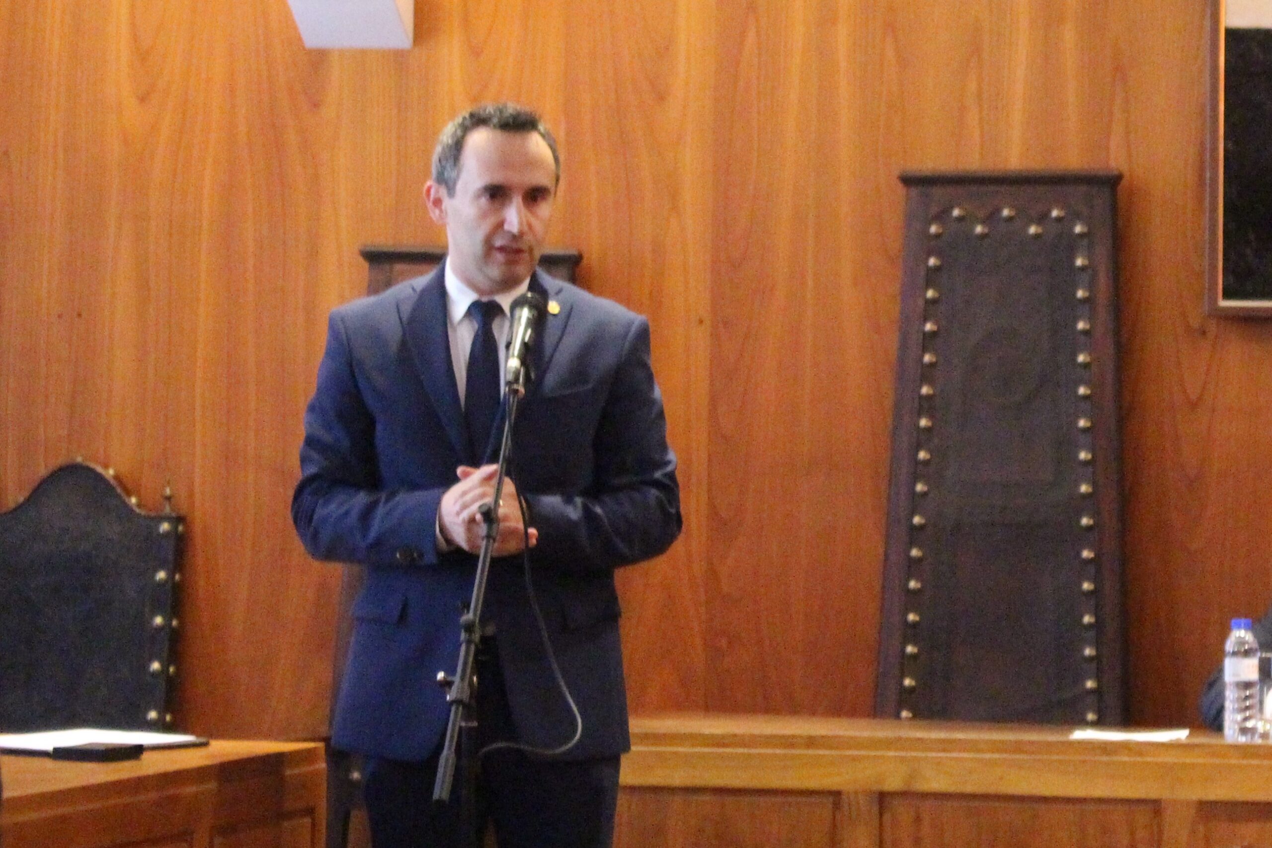 Vereador socialista da câmara de Vinhais abandona os seus pelouros e recebe reconhecimento público da oposição