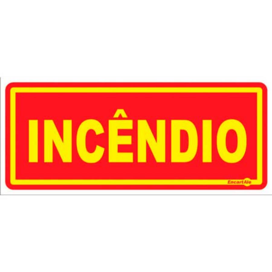 Incêndio num prédio em Macedo de Cavaleiros assusta populares