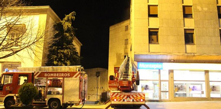 Antigo hotel Torralta arde pela terceira vez em menos de dois anos