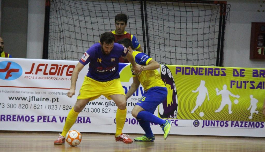 Falta de pontaria penaliza Pioneiros de Bragança