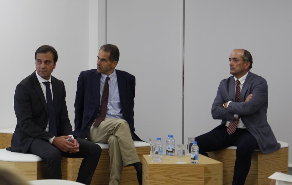 Ministro do Ensino Superior promete ajudar o IPB com a questão dos vistos “mas lembra que há regras”