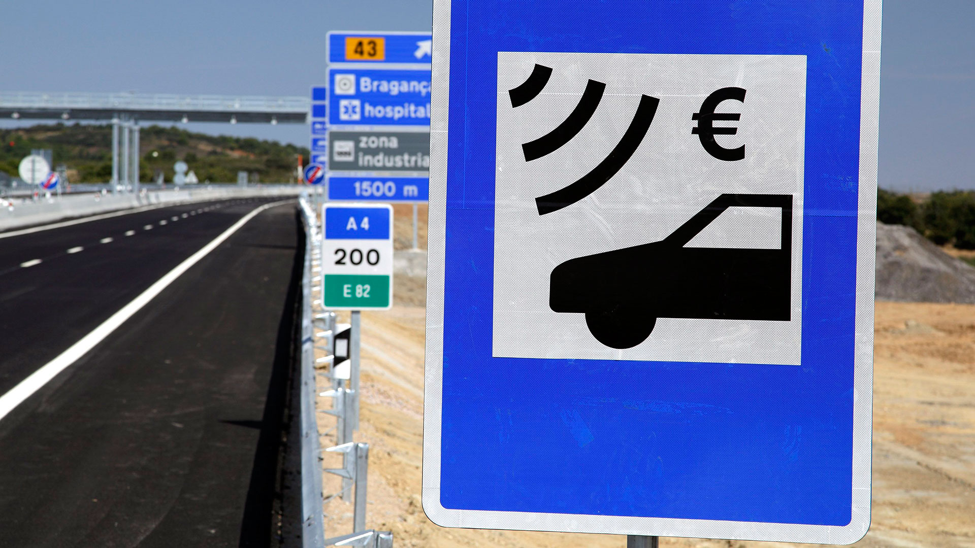 Dificuldade no pagamentos de portagens afasta turistas espanhóis da região