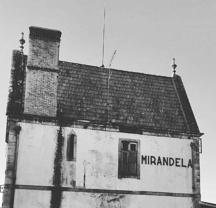 Afinal o município de Mirandela ainda não é dono da antiga estação de comboios da cidade