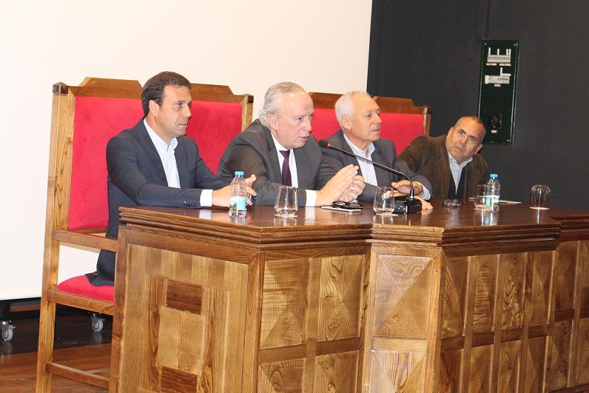 Santana Lopes propõe um modelo de crescimento económico que inclua todo o território nacional
