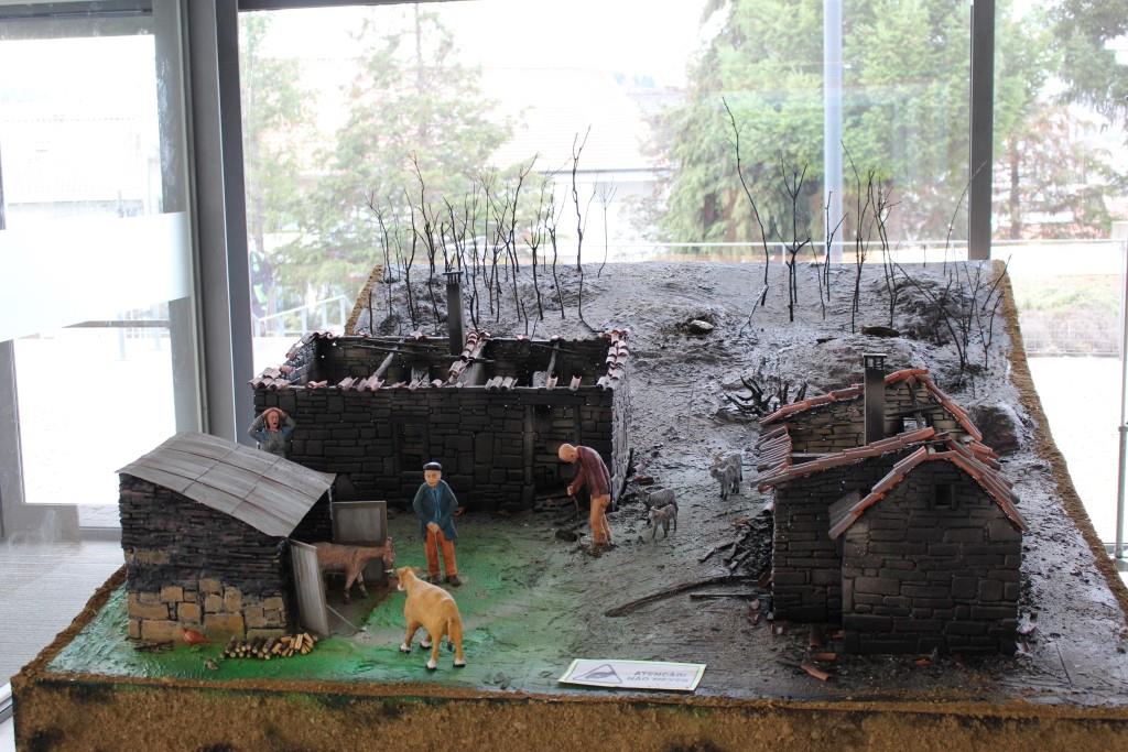 Presépio da Escola Emídio Garcia homenageia vítimas dos incêndios