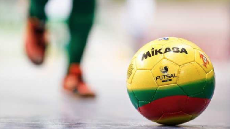Pioneiros e Santo Cristo discutem amanhã título distrital de futsal feminino