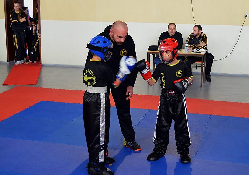 CCN e ADCMC promoveram torneio interno de preparação para os regionais de kickboxing