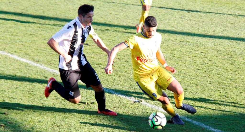 Nixon desvaloriza possível interesse de outros emblemas e diz estar concentrado só no Bragança