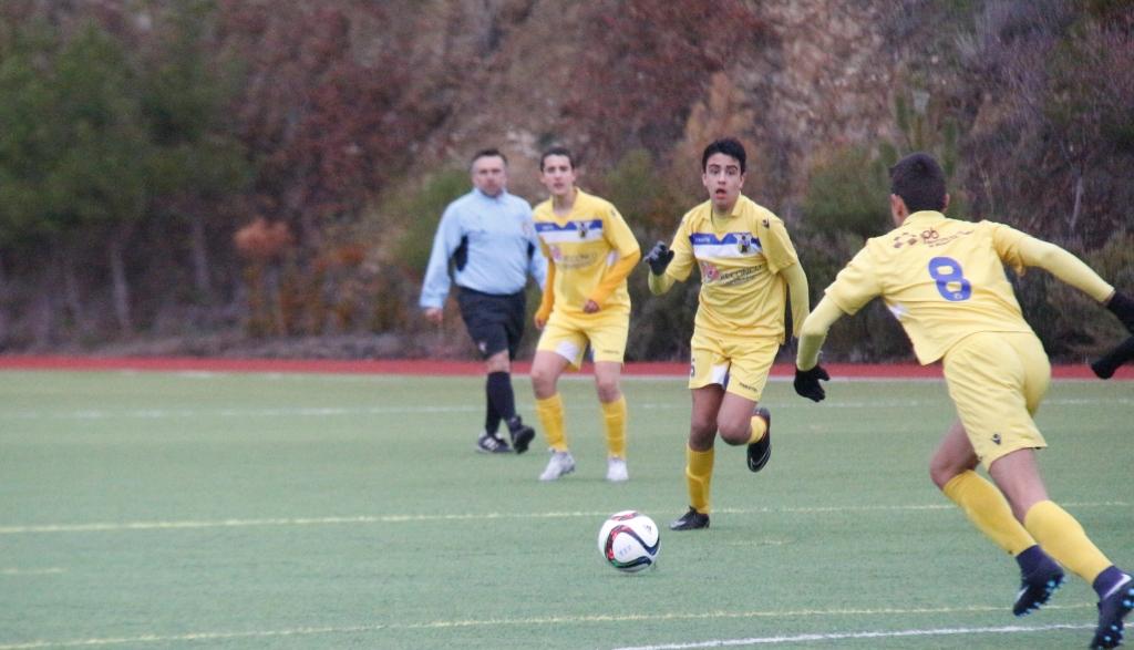 GDB dá goleada no pontapé de saída do distrital de iniciados e SCM vence em juniores