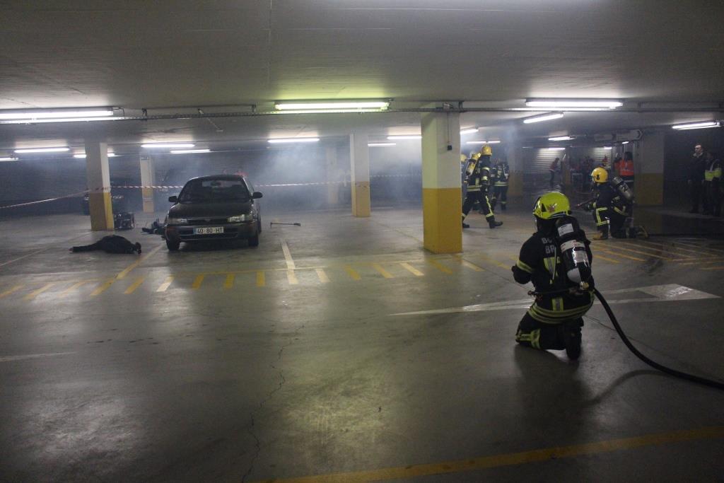 Simulacro de um incêndio testou resposta em parque subterrâneo de Bragança