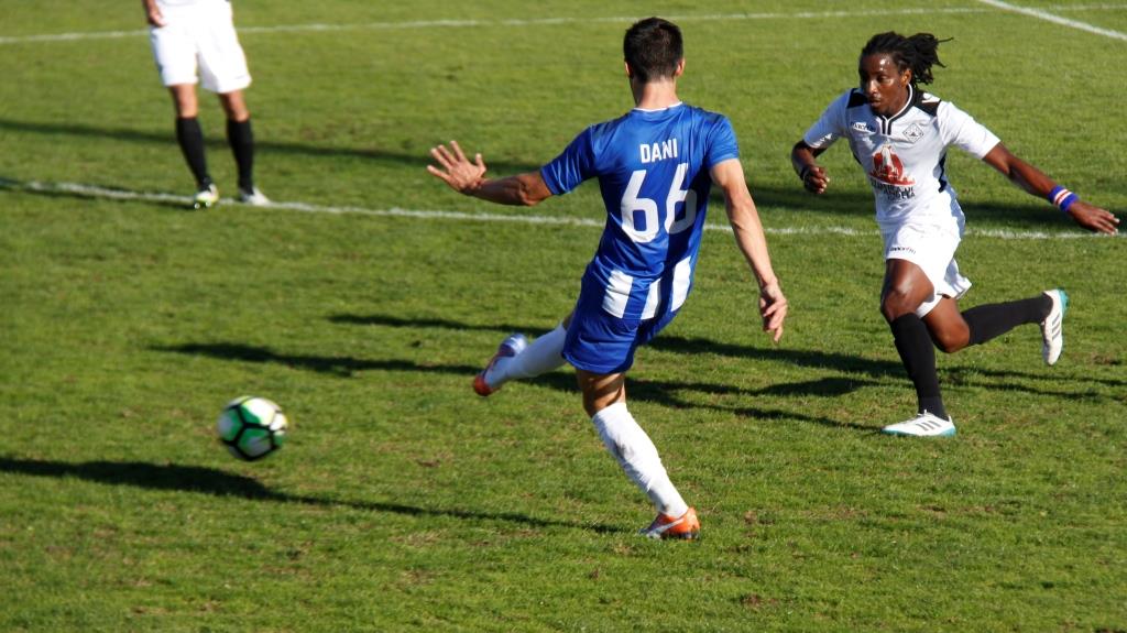 S.C. Mirandela empata (2-2) no terreno do Vizela