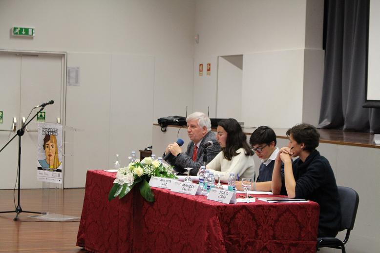 Jovens debatem igualdade de género em sessão de parlamento jovem