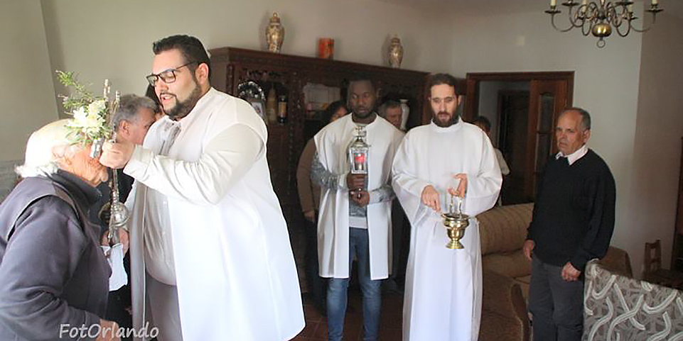 A tradição da bênção das casas ainda se mantém em muitos lares