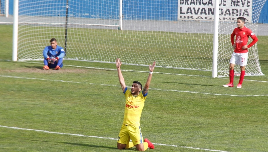 Bragança vence (2-1) Merelinense e mantém acesa a esperança na manutenção