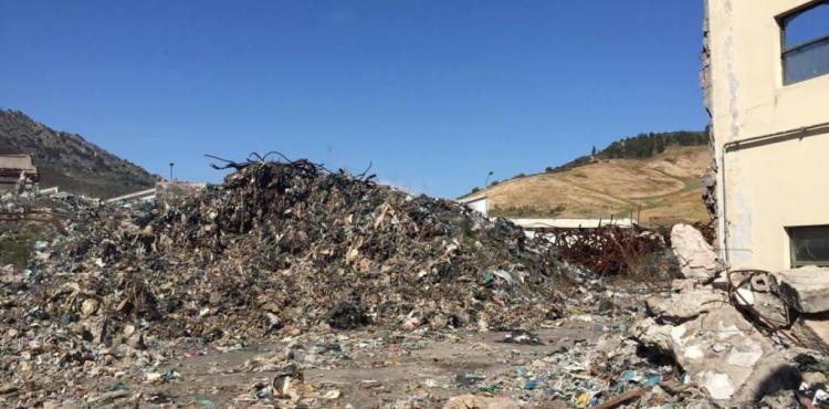 Retirada do lixo dos incêndios do Cachão é “uma prioridade absoluta”