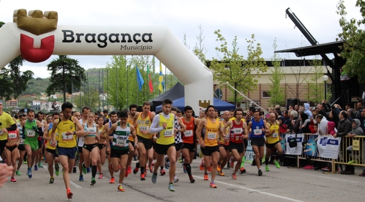 Corrida das Cantarinhas conta com cerca de 700 participantes