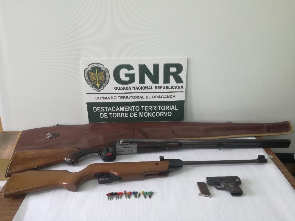 Homem tinha na sua posse armas proibidas