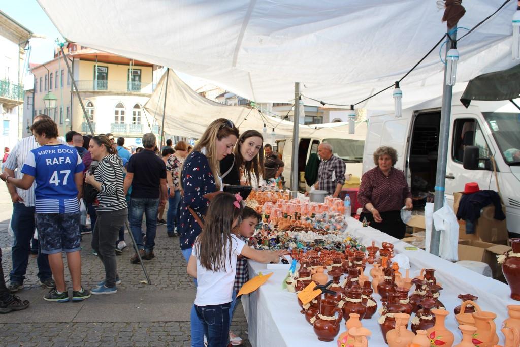 Terminou a Feira das Cantarinhas que coloriu o centro histórico da cidade de Bragança