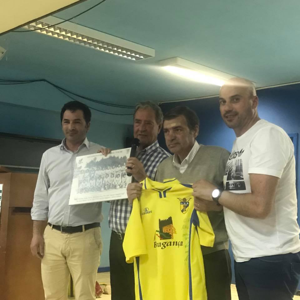 Joaquim Barros homenageado em Torneio de Futebol Juvenil