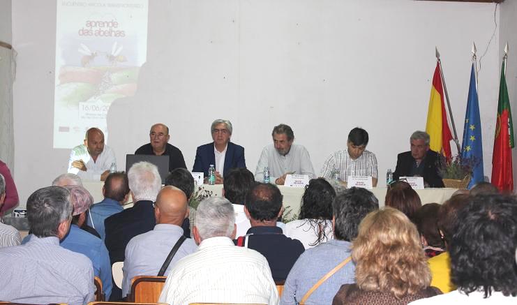Apicultores pedem legislação para penalizar quem desrespeita regras de entrada de colmeias