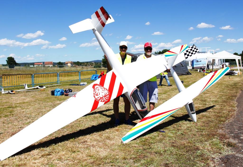 Festival de Aeromodelismo reuniu praticantes de várias nacionalidades em Bragança
