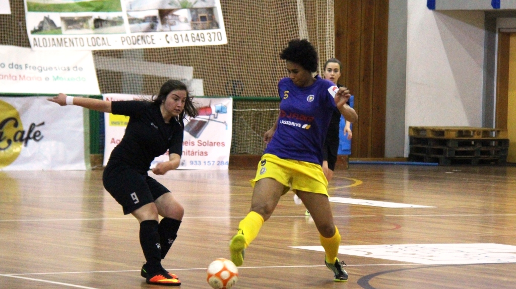 Empate caseiro mantém brigantinas na corrida à 1ª Divisão
