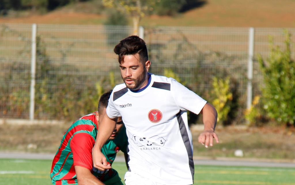 Henrique reforça ataque do G.D.Mirandês