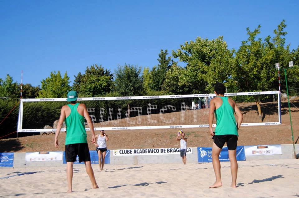 Torneio de Voleibol de Praia do CAB começou esta quinta-feira