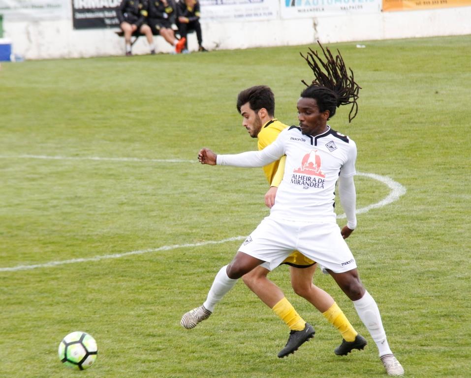 Kelvin Medina regressa ao S.C.Mirandela