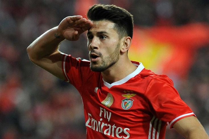 Pizzi chamado à selecção nacional para os jogos com a Croácia e Itália