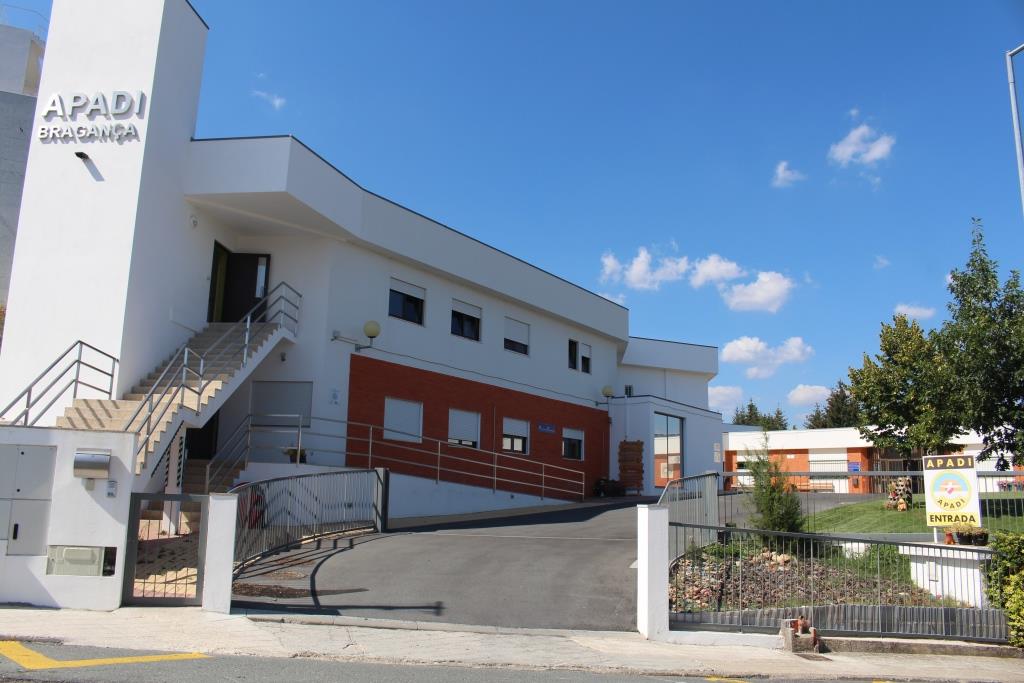 Utentes da APADI mantidos em isolamento há anos